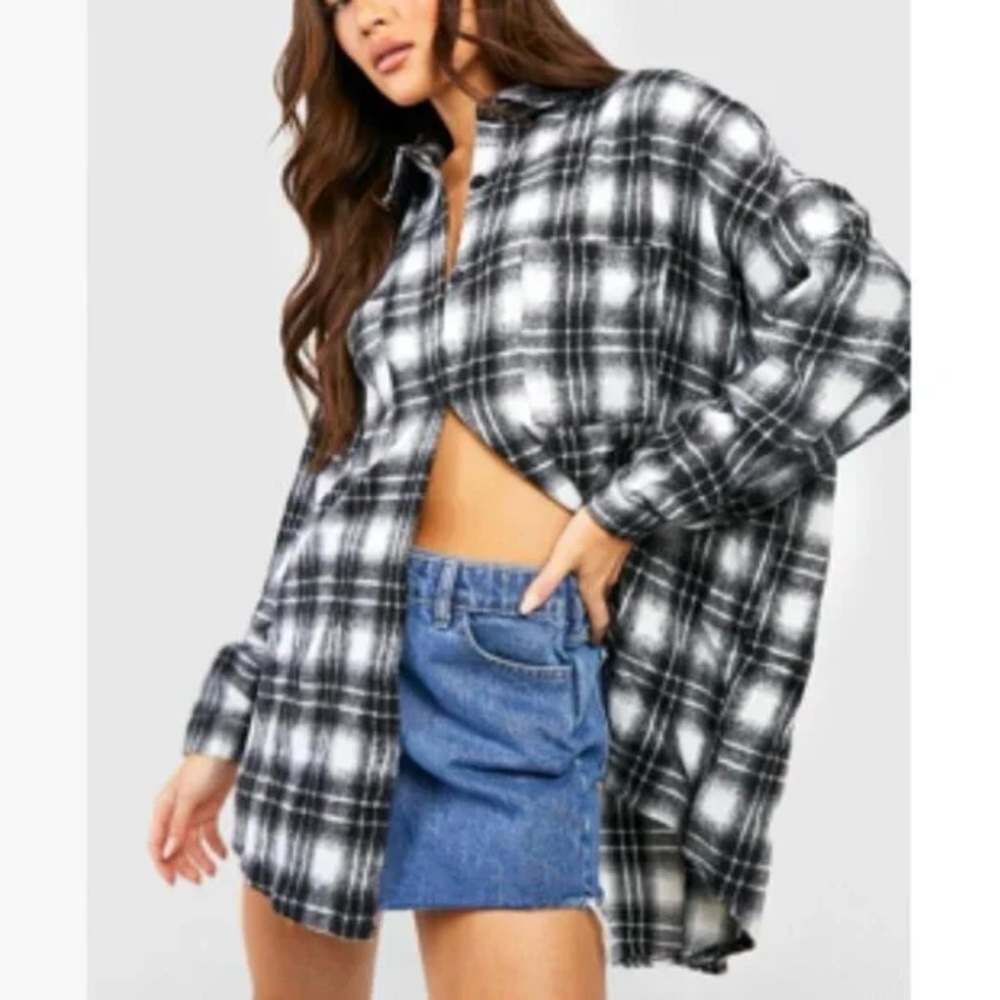 Boohoo NEW with tag oversized checked plaid button shirt size 12